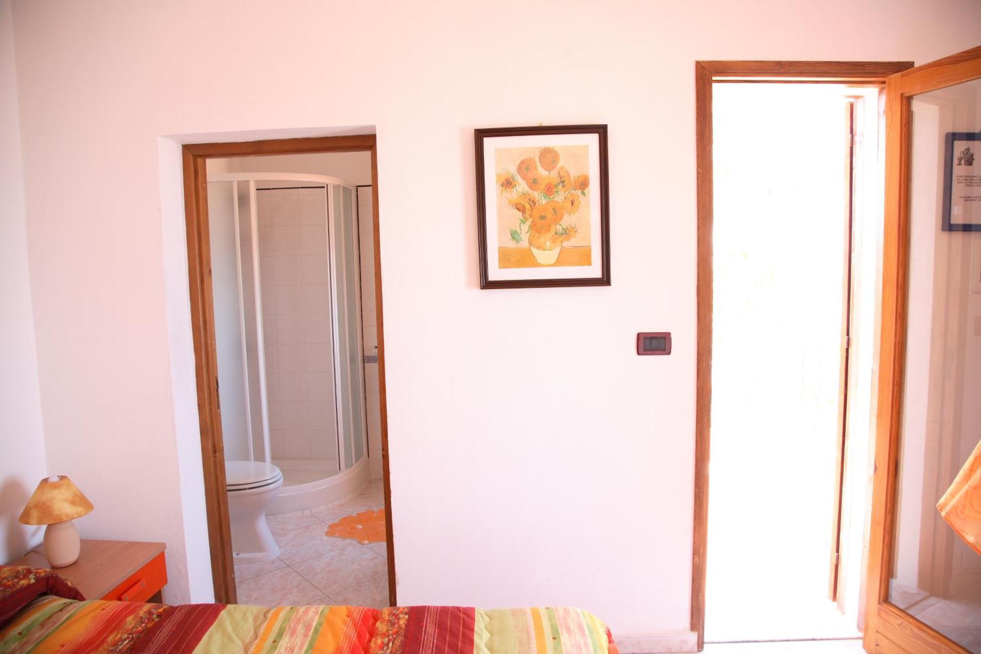 Camere & Case Vacanze Lo Scoglio Castel di Tusa Eksteriør billede