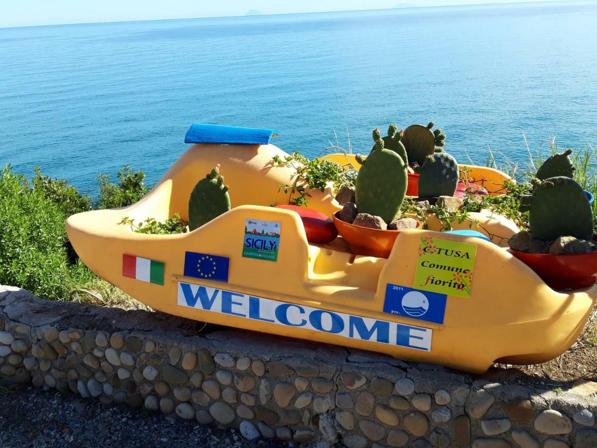 Camere & Case Vacanze Lo Scoglio Castel di Tusa Eksteriør billede